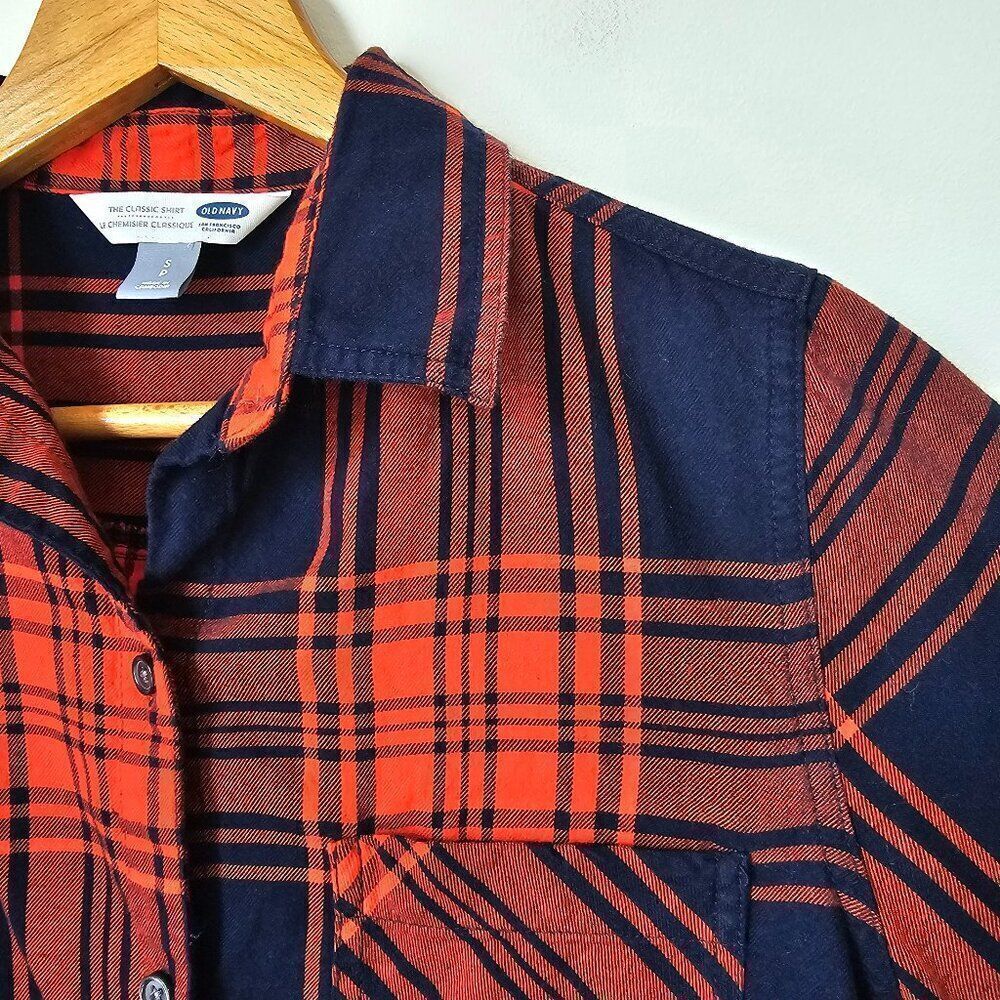 EUC OLD NAVY PLAID THE CLASSIC SHIRT BUTTON DOWN SIZE SMALL WOMENS - Picture 3 of 14